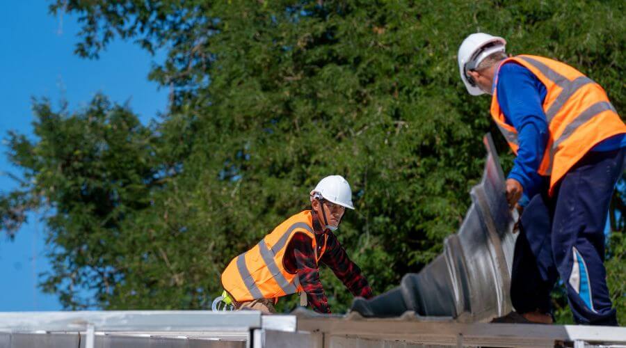 Professional residential roofers in Mapleton, IL